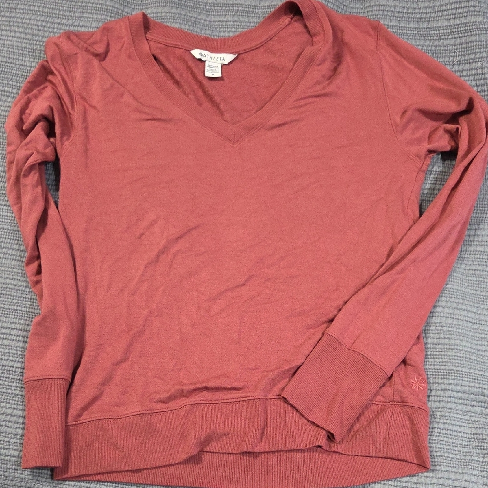 Athleta Mauve V-Neck Sweater Relaxed Fit Small Thumb Holes
